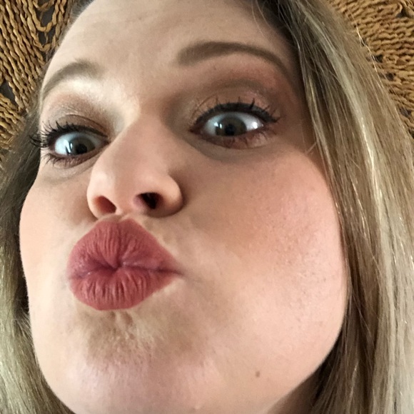 Meet your Posher, Christina - Picture 12 of 16